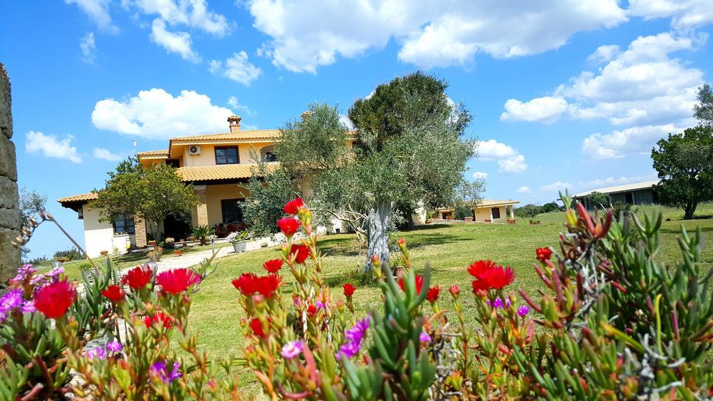 Su Sattisceddu Villa Uras Bagian luar foto